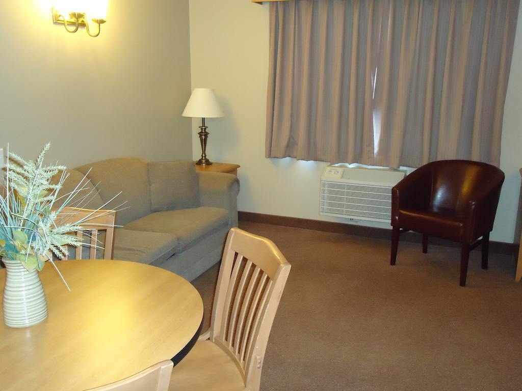 Auberge Bouctouche Inn & Suites Eksteriør billede