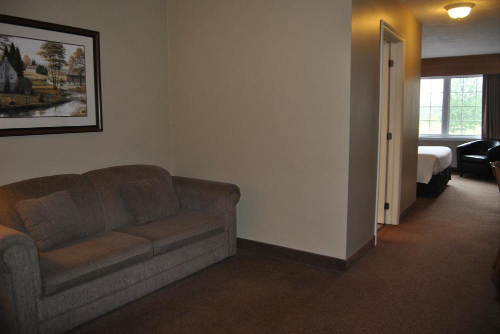 Auberge Bouctouche Inn & Suites Eksteriør billede