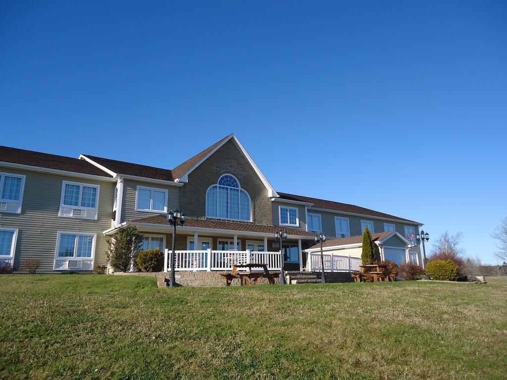 Auberge Bouctouche Inn & Suites Eksteriør billede