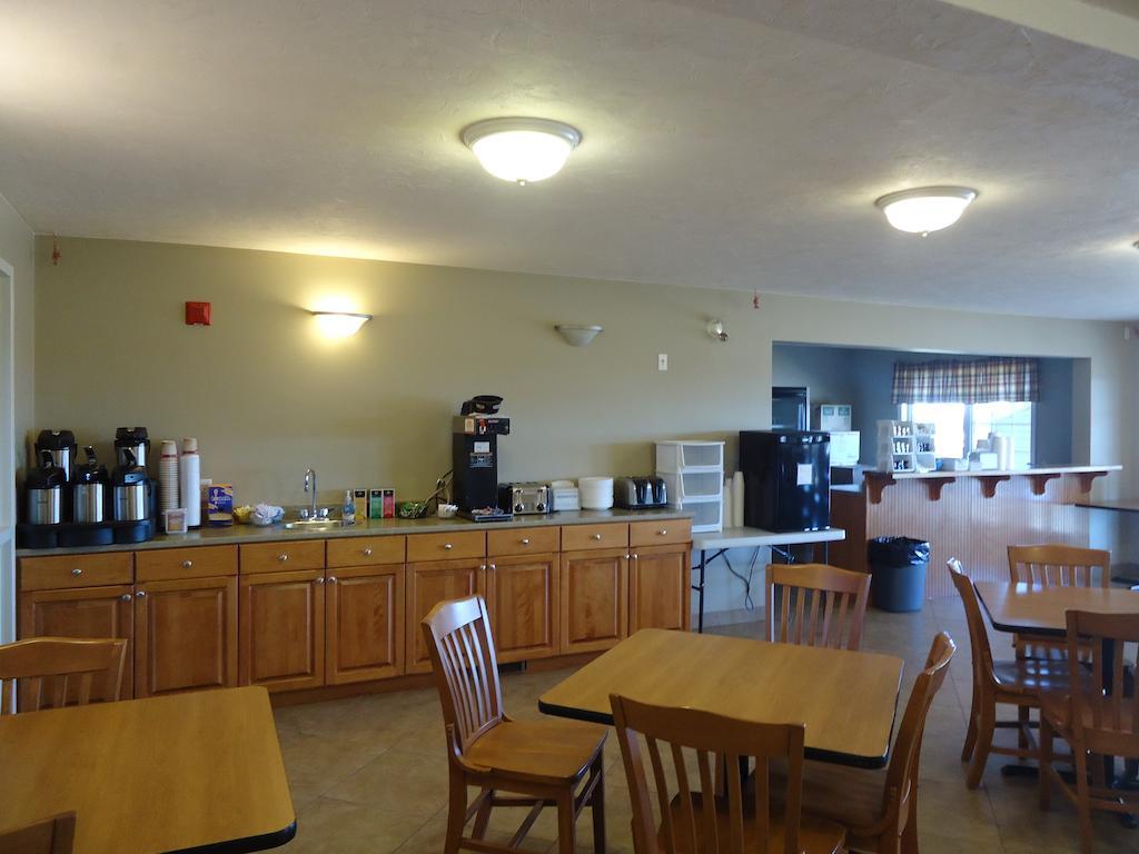 Auberge Bouctouche Inn & Suites Eksteriør billede