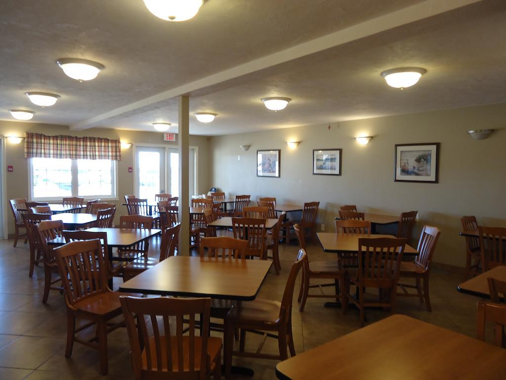 Auberge Bouctouche Inn & Suites Eksteriør billede