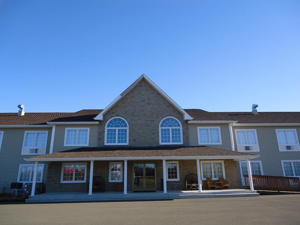 Auberge Bouctouche Inn & Suites Eksteriør billede