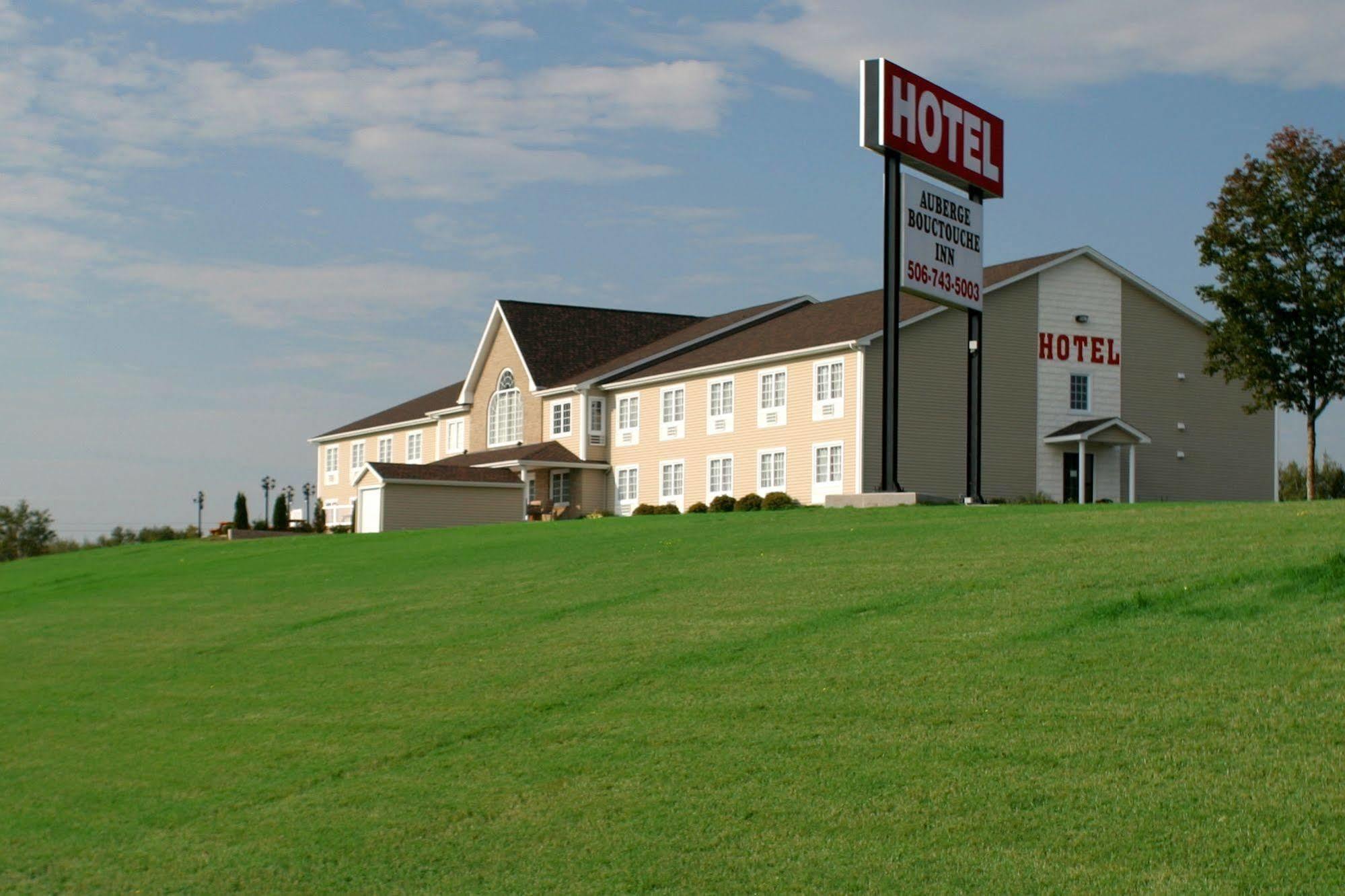 Auberge Bouctouche Inn & Suites Eksteriør billede