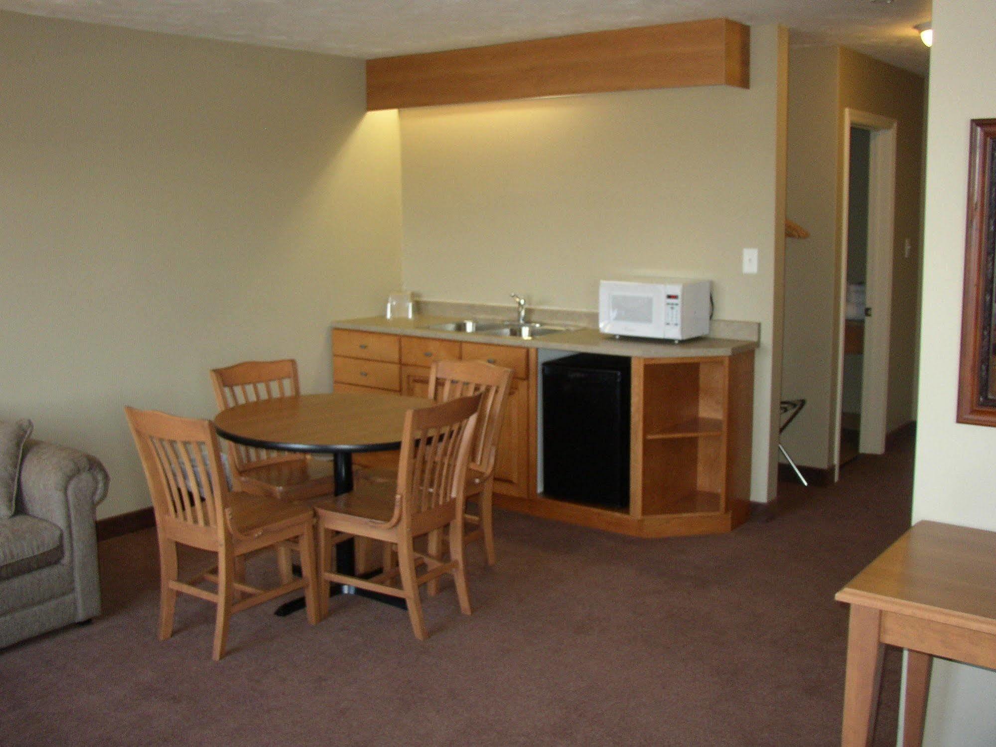 Auberge Bouctouche Inn & Suites Eksteriør billede