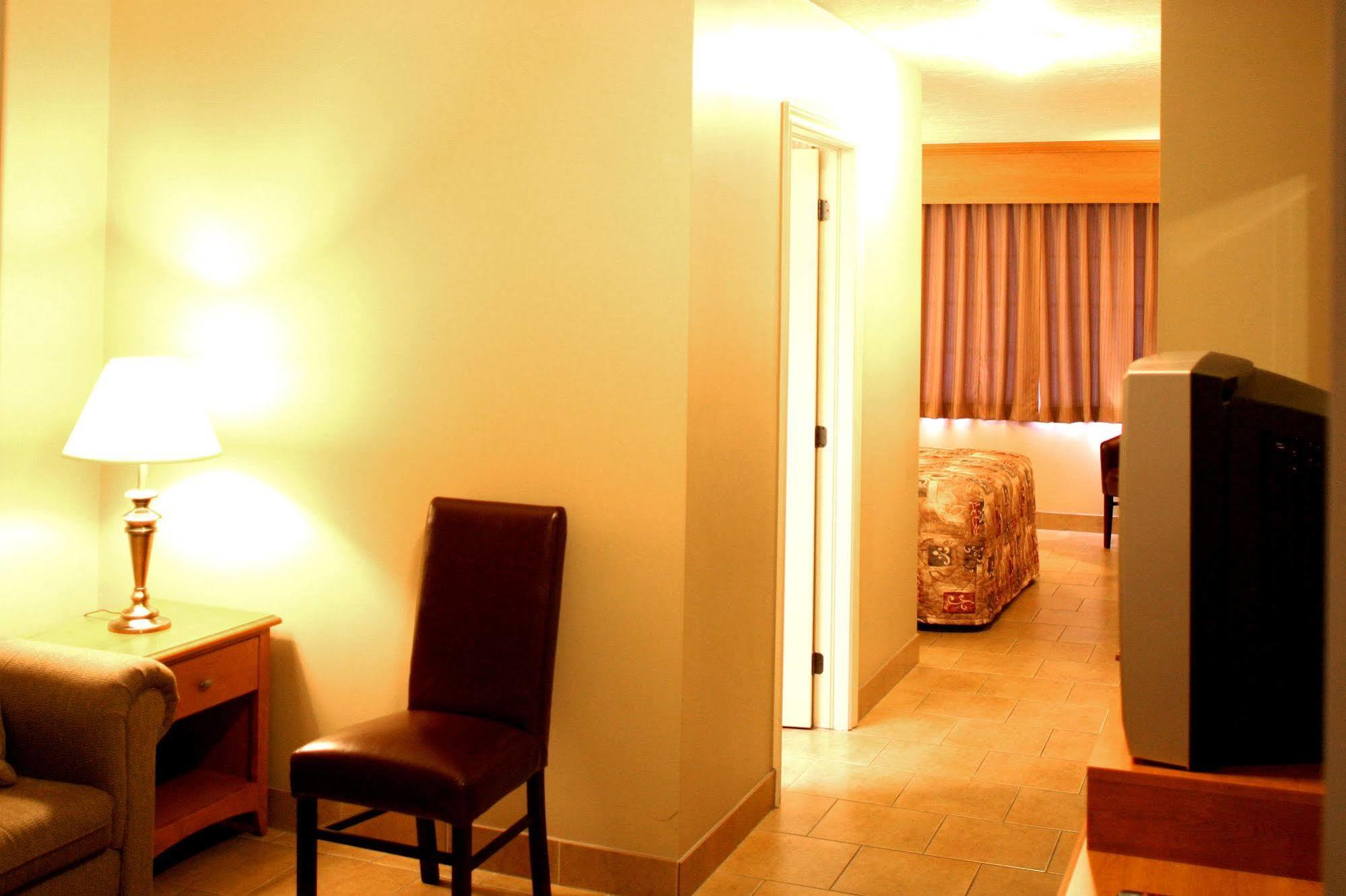 Auberge Bouctouche Inn & Suites Eksteriør billede