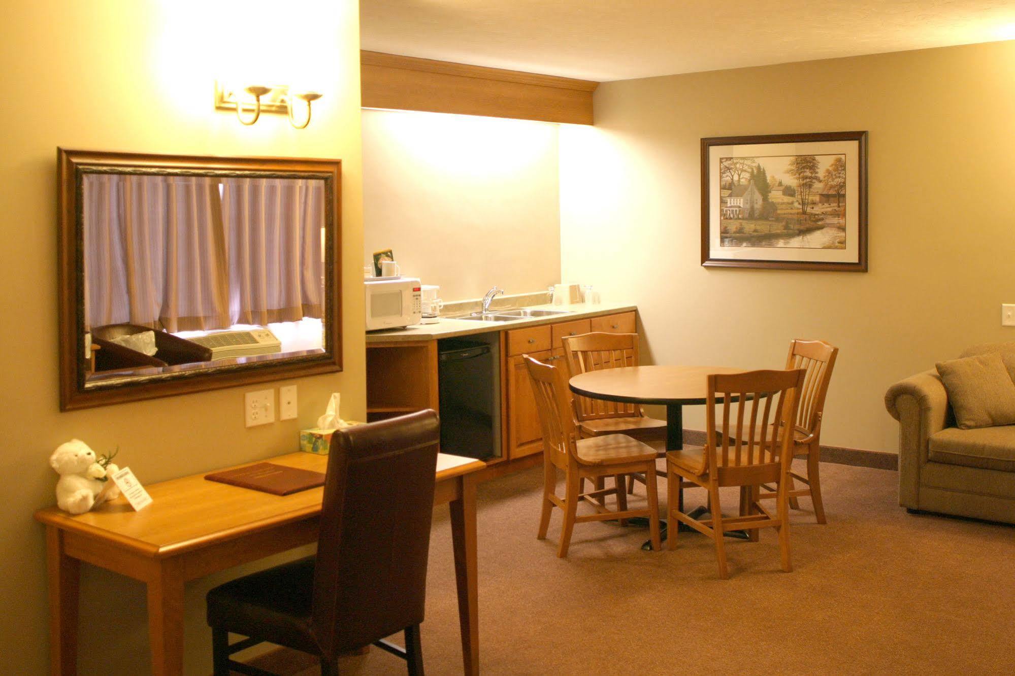 Auberge Bouctouche Inn & Suites Eksteriør billede